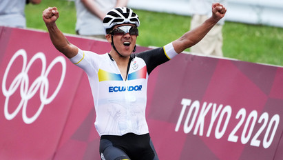 Valter Attila célba ért, de hivatalosan nem fejezte be a versenyt – A kerékpáros Carapaz Ecuador második olimpiai aranyát nyerte