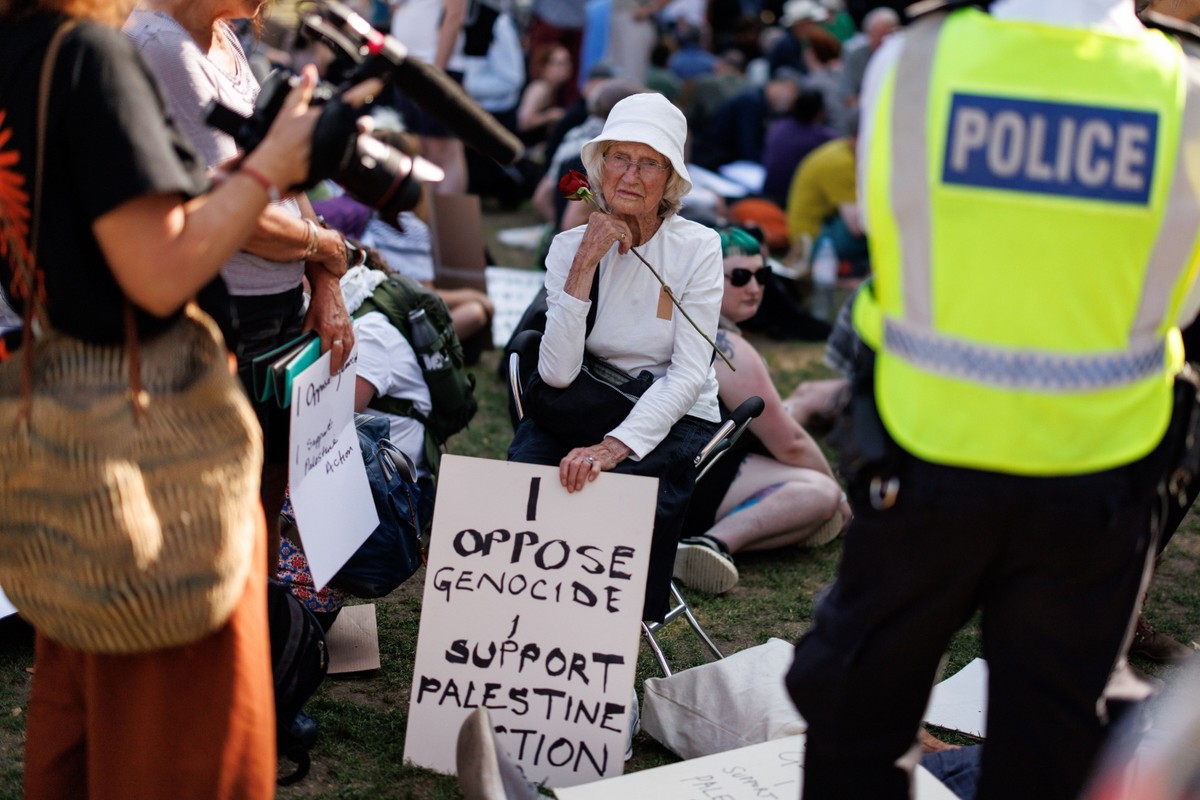Ponad 150 zatrzymanych podczas demonstracji w Londynie. Policja ostrzega przed poparciem Palestine Action