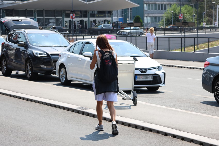 Nikolija Jovanović na aerodromu