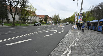 Były "hardkorki", więc wymyślili coś takiego. Absurd drogowy we Wrocławiu? Sprawdziliśmy