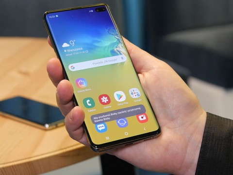 s8 v s10