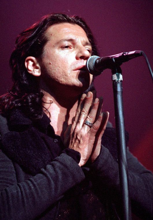 Michael Hutchence w kwietniu 1997 r.