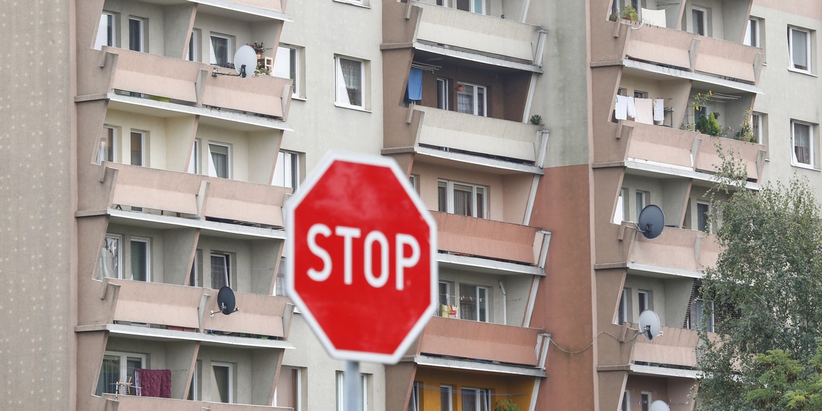 Z danych Eurostatu wynika, że 46 proc. osób w wieku od 25 do 34 lat nadal mieszka z rodzicami. Tylko w siedmiu państwach UE odsetek ten jest wyższy niż w Polse.