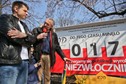 Wielkanocna manifestacja KOD przed KPRM 