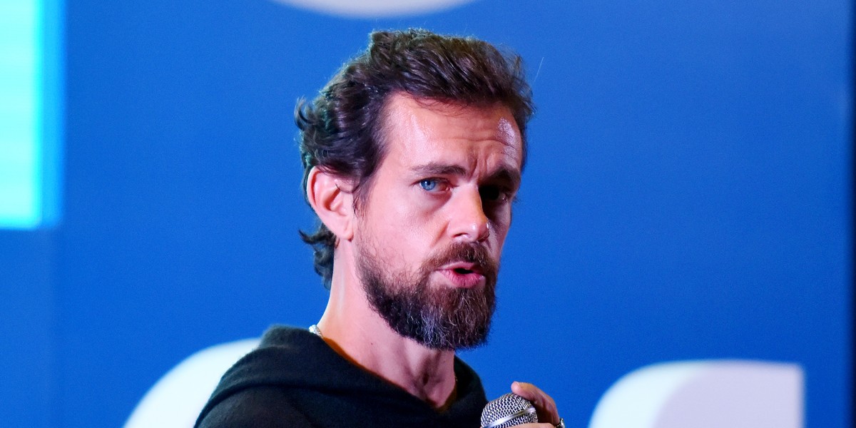 Jack Dorsey jest współzałożycielem Twittera i jego dyrektorem wykonawczym. Stworzył także firmę Square.