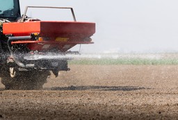 opzz ostrzega przed wyłączeniem nawozów z cbam. chodzi o żywności i niezależność europy