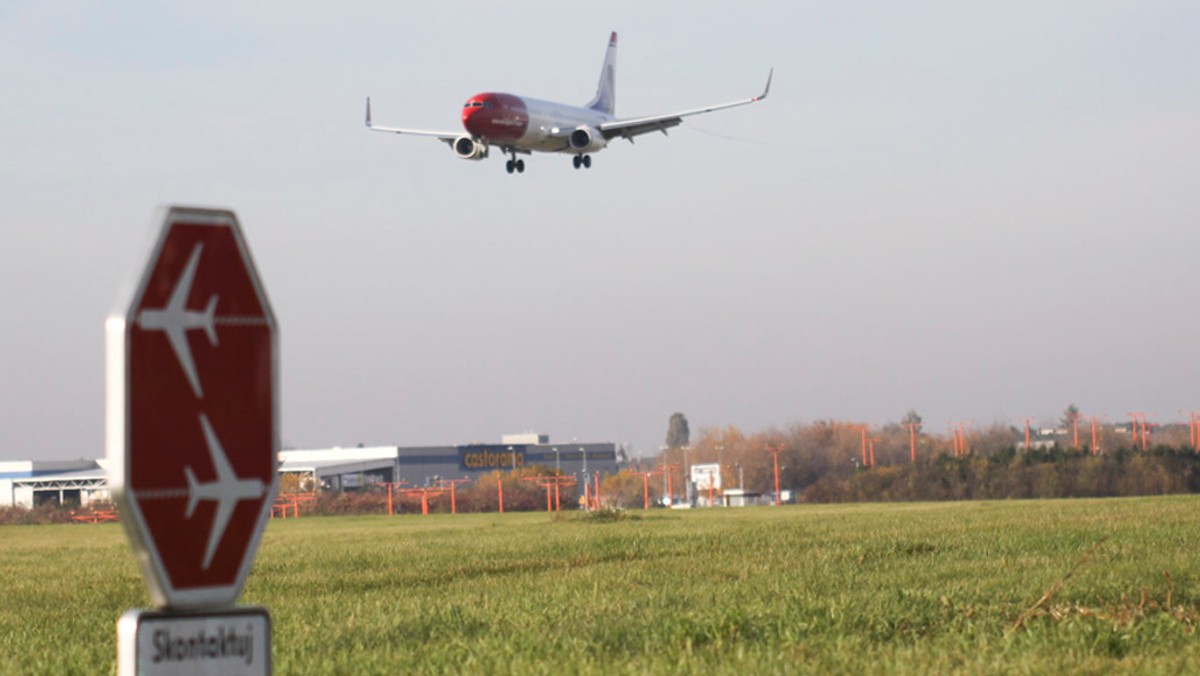 Blisko 380 mln zł na rezerwy związane m.in. z odszkodowaniami i roszczeniami dotyczącymi nieruchomości przeznaczyło w 2013 r. Przedsiębiorstwo Państwowe Porty Lotnicze. Głównie z tego powodu PPL odnotuje za ubiegły rok ok. 300 mln zł straty.