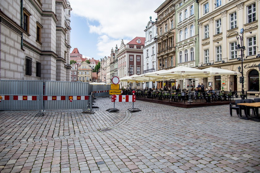 Spór o termin remontu płyty Starego Rynku