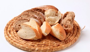 Naučnici otkrili zašto se gojimo od hleba i kako pšenično brašno usporava metabolizam