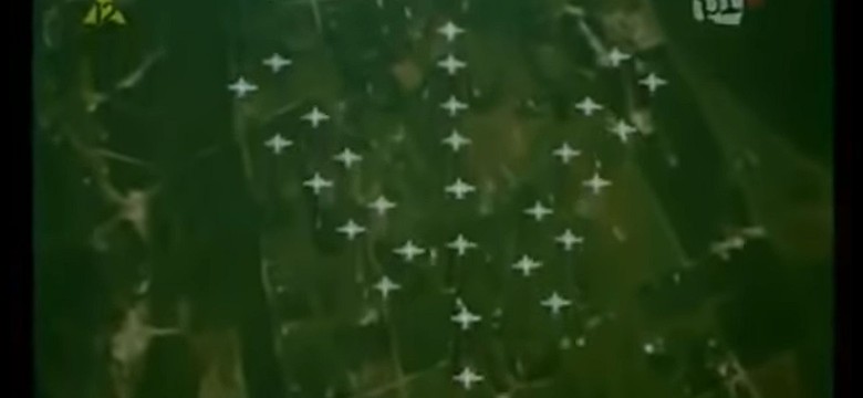 Tak wyglądała defilada 1000-lecia! "Nad Warszawą orzeł piastowski z 35 bombowców IŁ-28"