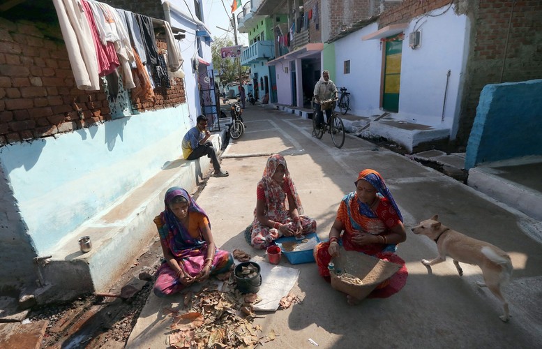 Tradycja i skręcane papierosy beedi powoli zabijają Hindusów