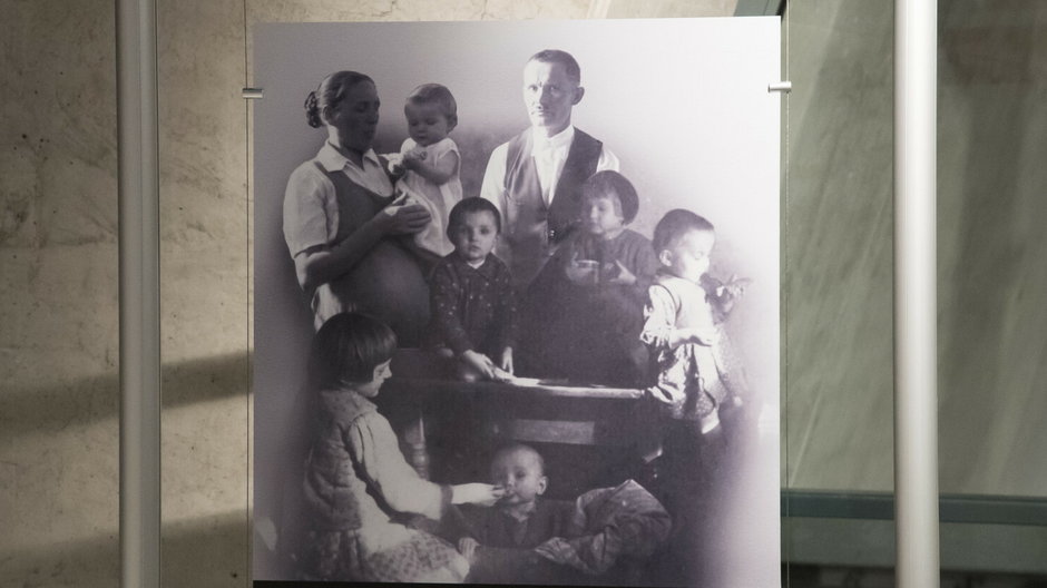 Zdjęcie rodziny Ulmów w Gdańskim Muzeum II Wojny