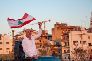 Liban wciąż bez zreformowanego rządu. Desygnowany na premiera Mustafa Adib zrezygnował