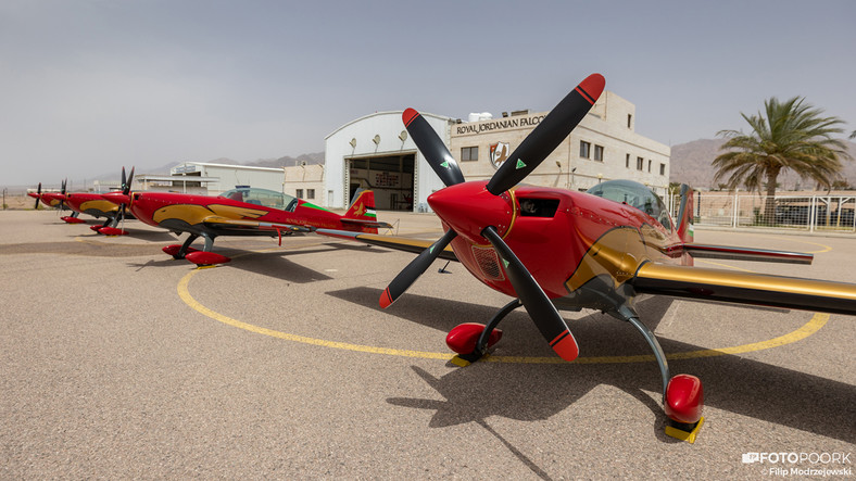 Royal Jordanian Falcons w akcji nad Jordanią