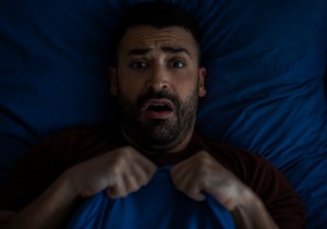 Hipnički trzaj je iznenadno, nevoljno trzanje mišića koje se javlja kada telo tone u san
