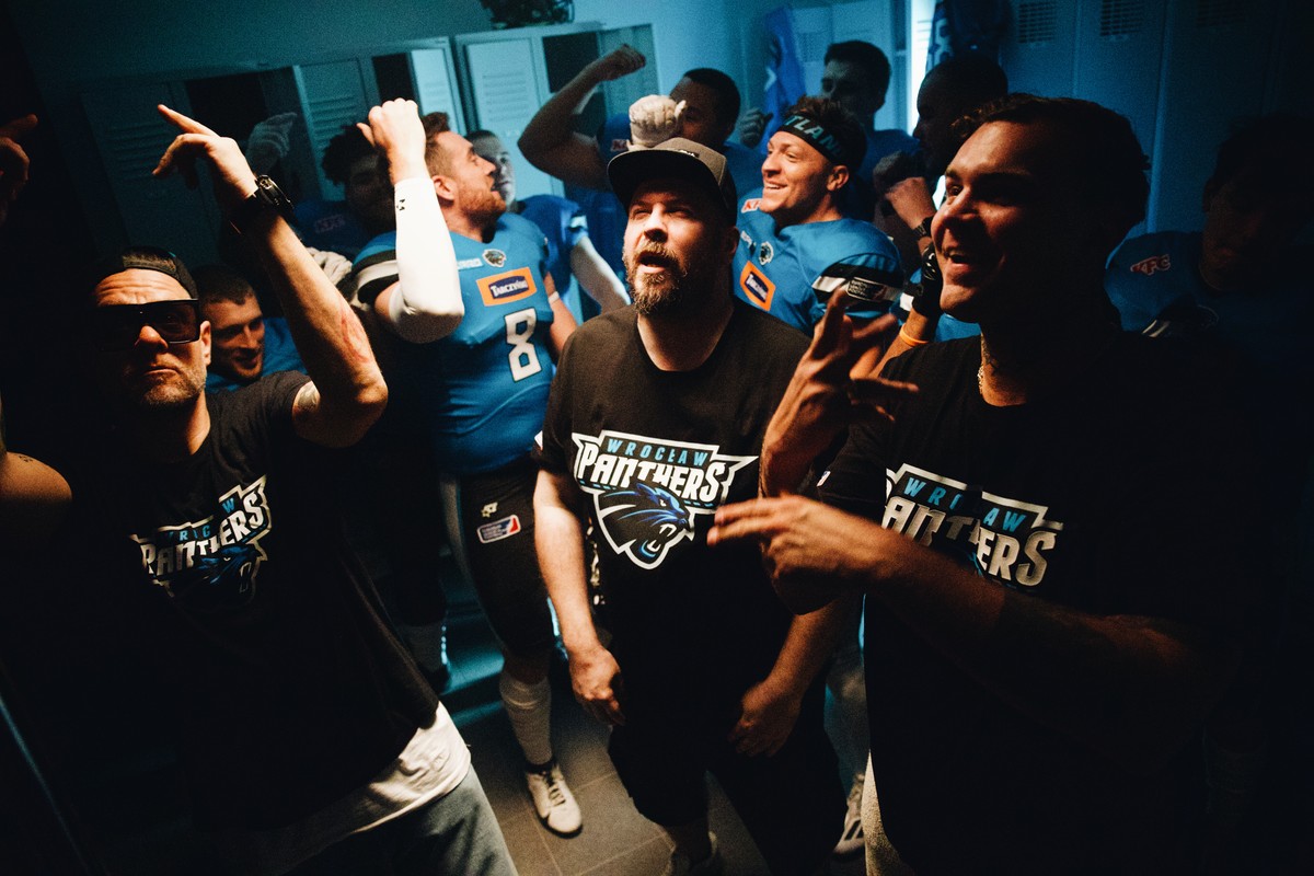 Tede, O.S.T.R. i Sarius na planie teledysku dla Panthers Wrocław