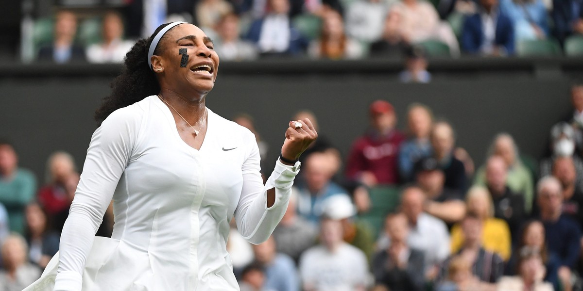 Serena Williams na Wimbledonie grała z taśmami na policzku. Wszystko przez bolesną chorobę!