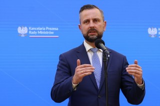Liberum veto prezydenta uderza w rolników. Szef MON krytykuje decyzję Nawrockiego
