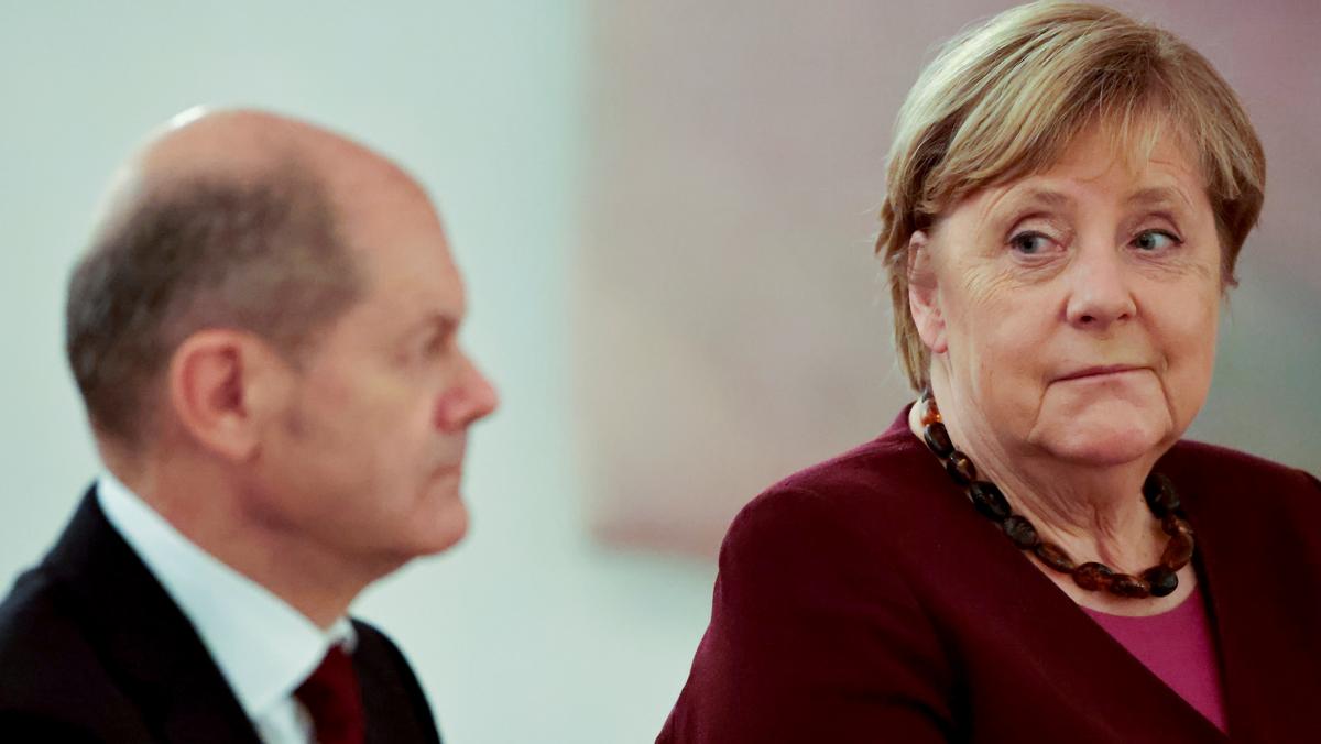 Olaf Scholz i Angela Merkel