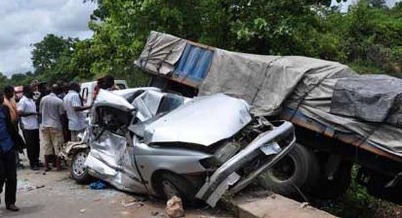 8 dead, 4 others injured in Bauchi auto crash. [NAN]