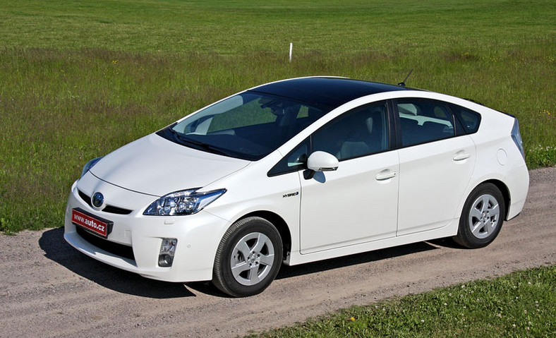 Japan Car of the Year 2009-2010 dla Toyoty Prius