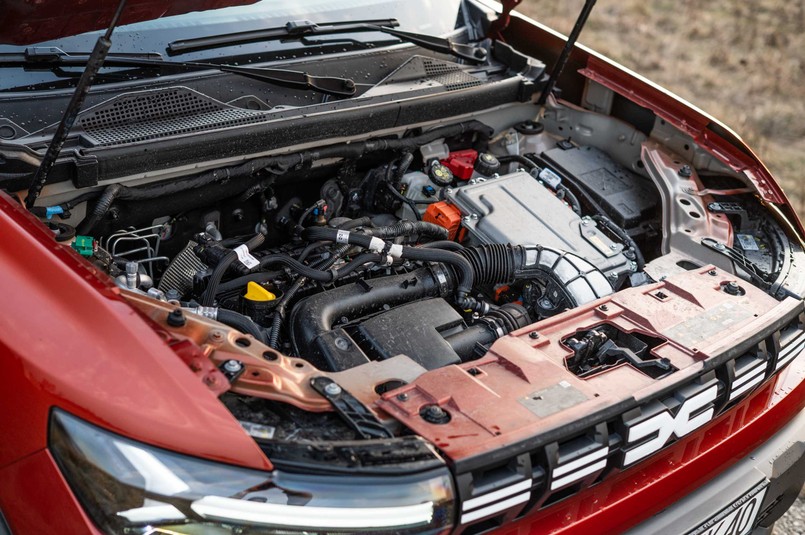 Dacia Duster hybrid 155