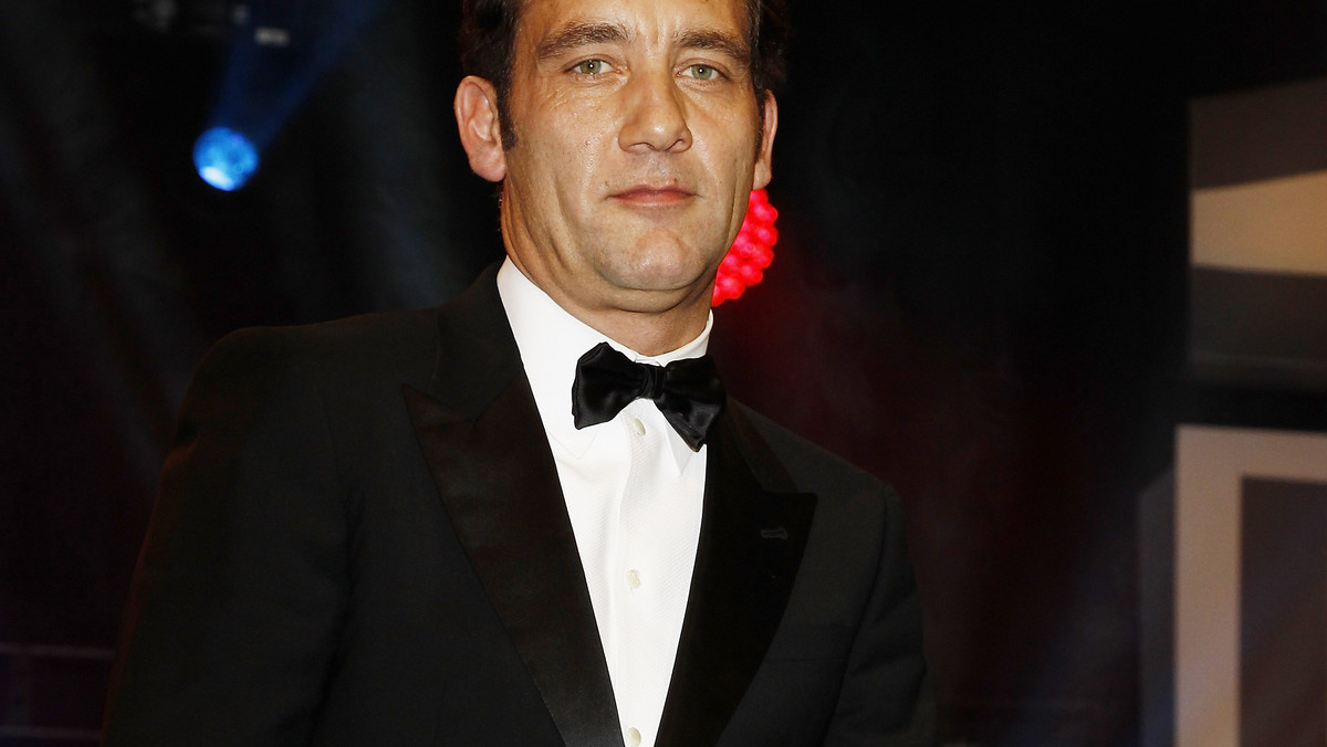 Clive Owen postanowił użyczyć swej twarzy w kolejnej reklamie.