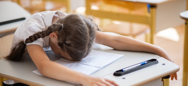 Ocena niedostateczna za brak podręcznika? Wyjaśniamy, czy to zgodne z przepisami