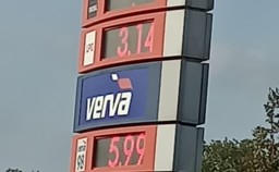 premier o zapasach paliwa w polsce: sytuacja jest stabilna. a co z cenami?