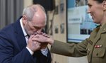 Macierewicz znów zaskoczył. Obdarował byłą rzeczniczkę również za "pracę po godzinach"!