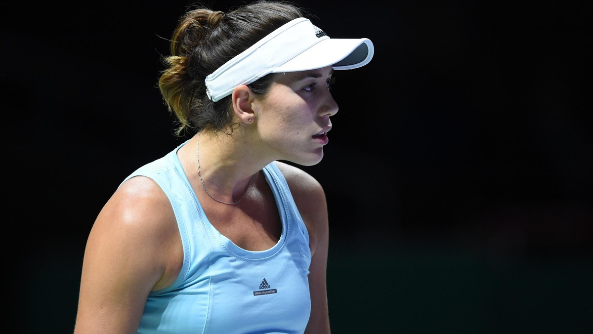 Garbine Muguruza miała w piątek niecodzienną okazję wygrać swój ostatni mecz w turnieju i nie wywalczyć trofeum. W ostatnim występie w sezonie Hiszpanka wygrała z pewną awansu do najlepszej czwórki Finałów WTA Swietłaną Kuzniecową 3:6, 6:0, 6:1. W minionym roku Muguruza zdołała wygrać wielkoszlemowy Roland Garros, ale więcej powodów do radości praktycznie nie miała.