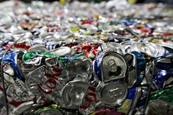 Branża krytykuje kaucję na puszki. "To 600 mln zł strat dla sortowni odpadów"