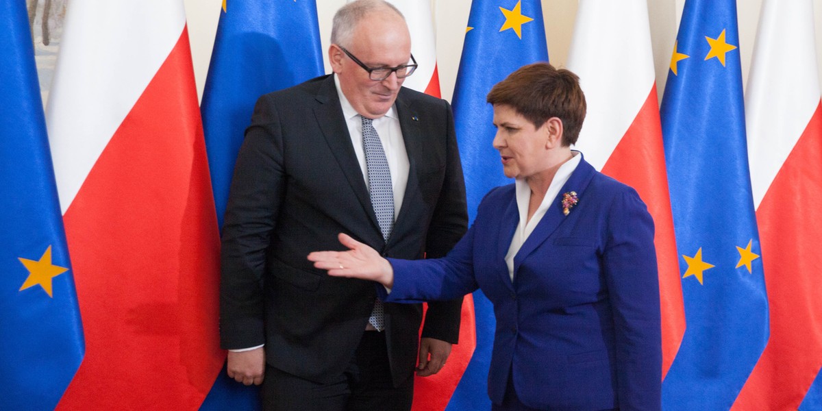 Frans Timmermans spotkał się 24 maja w Warszawie z premier Beatą Szydło