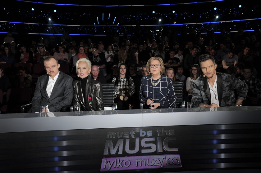 Jury w "Must be the music"
