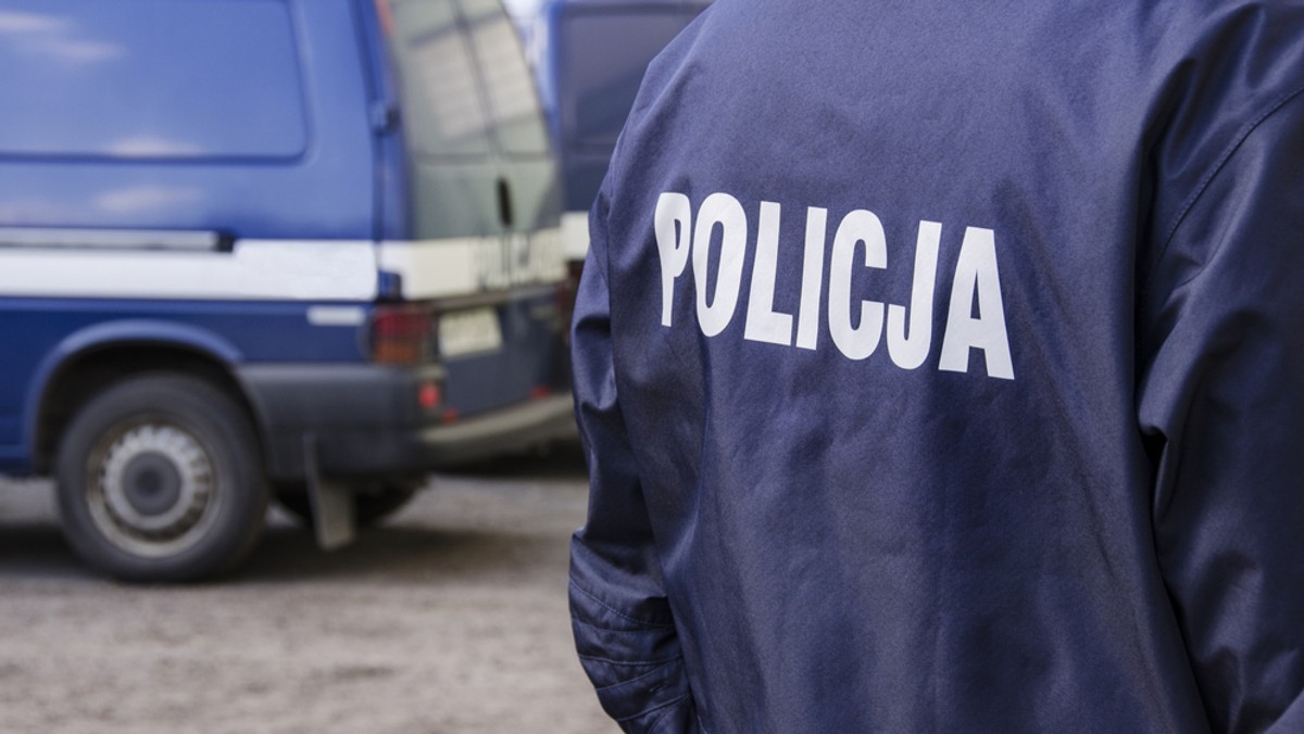 Poszukiwany europejskim nakazem aresztowania i dwoma listami gończymi 25-latek został zatrzymany w Świeciu przez policjantów.