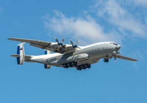 Antonov An-22  