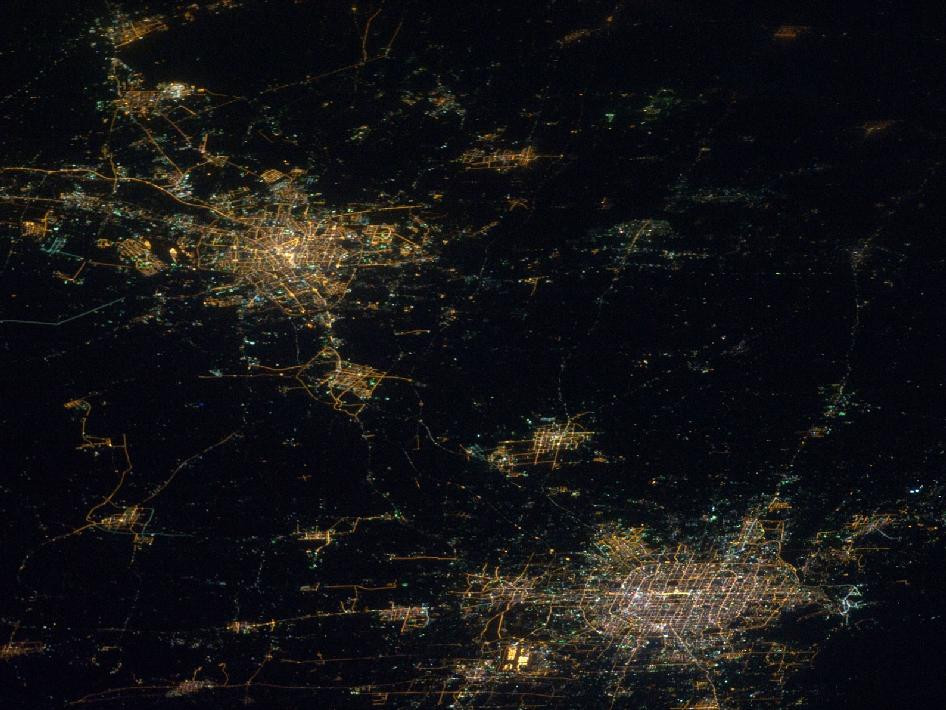 Tak wyglądają światowe metropolie nocą