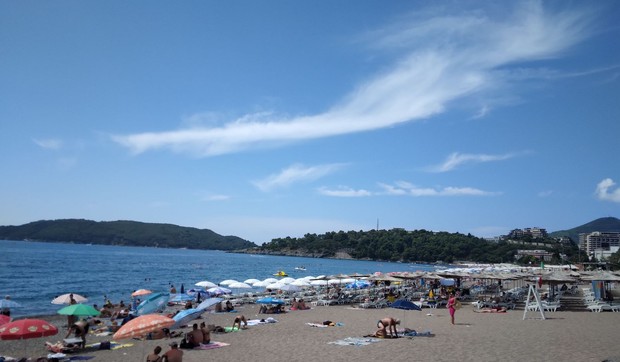 Plaža more Crna Gora pokrivalica