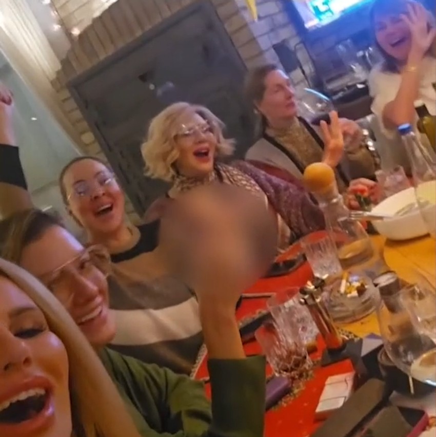 Jovana Joksimović sa poznatim prijateljicama