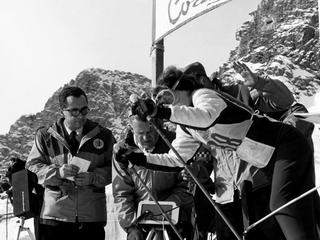 Podczas zawodów w Cortina d’Ampezzo w 1956 roku po raz pierwszy zastosowano pomiar za pośrednictwem systemu Quartz Recorder. 