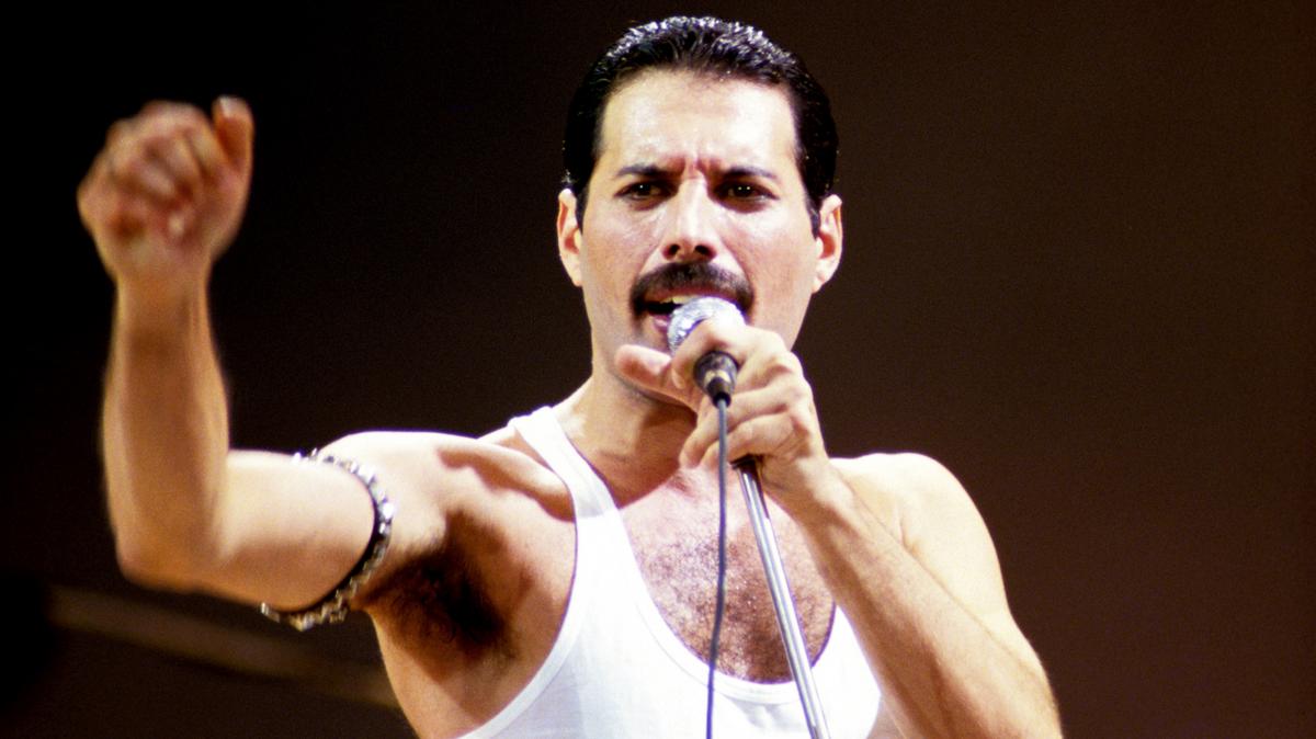 Ma 31 éve hunyt el Freddie Mercury, csak első szerelme tudja hol nyugszik -  Blikk