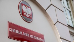 były szef cba ernest b. usłyszał zarzut ws. dotyczącej systemu pegasus