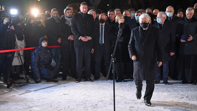 Krzyczeli "wynocha" do Kaczyńskiego. Policja chciała ich ukarać, ale sąd uniewinnił