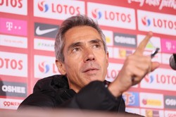 Były bramkarz kadry: Chyba tylko Sousa wie, jak mają grać Polacy