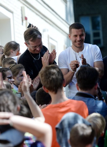 Lukas Podolski otworzył świetlicę dla dzieci na warszawskiej Pradze