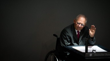 Niemcy: Schaeuble w Bundestagu: uchodźcy mają absolutne pierwszeństwo