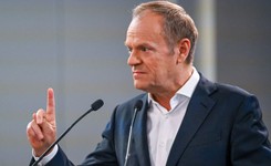 Tusk reaguje na śledztwo prokuratury: Scenariusz pisany cyrylicą
