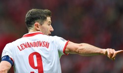Lewandowski, by grać w Barcelonie i zgodził się na mniejsze zarobki