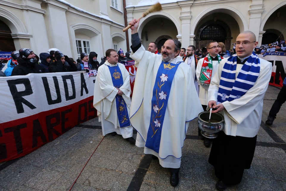 CZĘSTOCHOWA JASNA GÓRA PIELGRZYMKA KIBICÓW (IX Ogólnopolska Pielgrzymka Kibiców na Jasnej Górze )