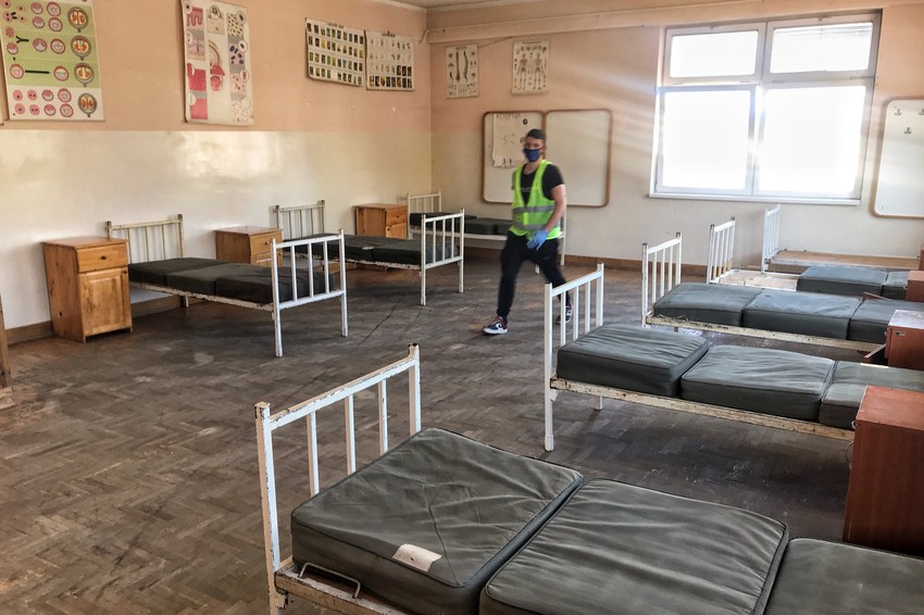 U Medicinskoj školi u Novom Pazaru biće smešteni građani koji su se vratili sa lečenja sa Sajma